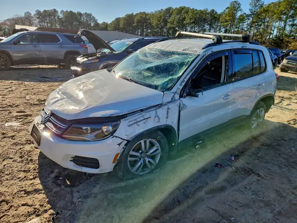 WVGBV7AX3GW523269 2016 VOLKSWAGEN TIGUAN - Image 1