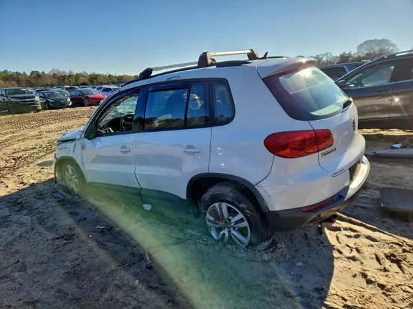 WVGBV7AX3GW523269 2016 VOLKSWAGEN TIGUAN - Image 2