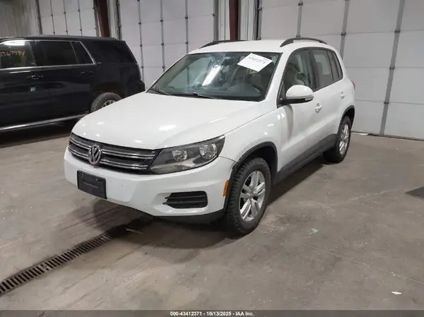 WVGBV7AX3GW526267 2016 VOLKSWAGEN TIGUAN - Image 2
