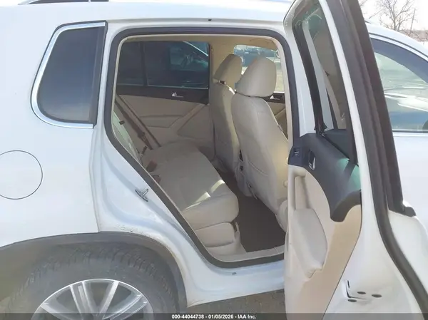 WVGBV7AX3GW541688 2016 VOLKSWAGEN TIGUAN - Image 8