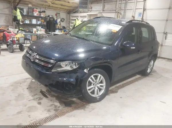 WVGBV7AX3GW569684 2016 VOLKSWAGEN TIGUAN - Image 2