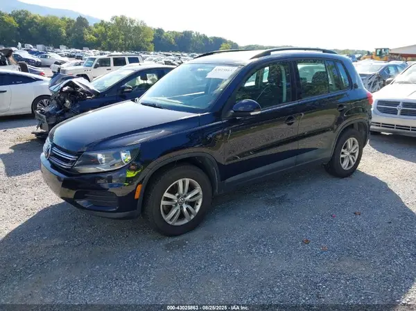 WVGBV7AX3GW603493 2016 VOLKSWAGEN TIGUAN - Image 2