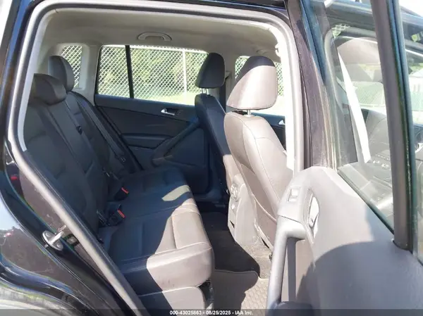 WVGBV7AX3GW603493 2016 VOLKSWAGEN TIGUAN - Image 8