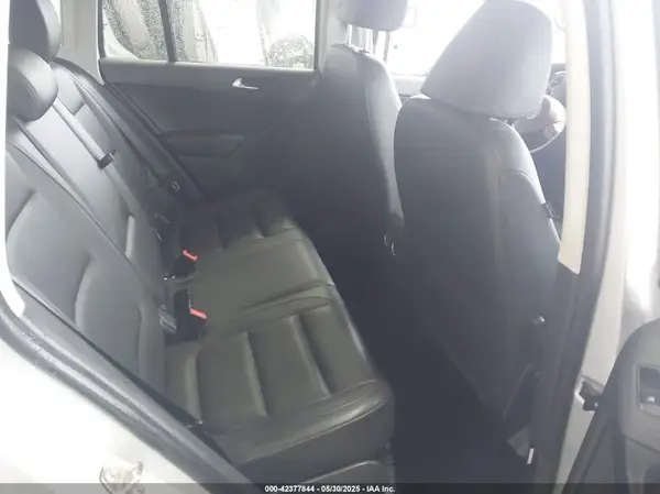 WVGBV7AX3HK009950 2017 VOLKSWAGEN TIGUAN - Image 8
