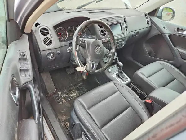 WVGBV7AX3HK013626 2017 VOLKSWAGEN TIGUAN - Image 8