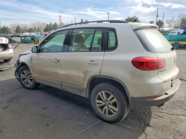 WVGBV7AX3HK015473 2017 VOLKSWAGEN TIGUAN - Image 2