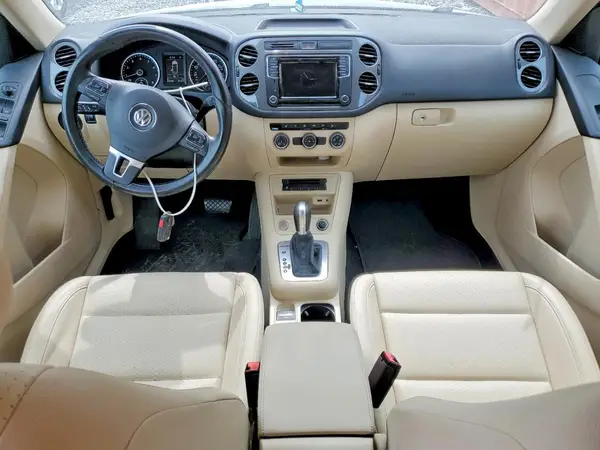 WVGBV7AX3HK025405 2017 VOLKSWAGEN TIGUAN - Image 8