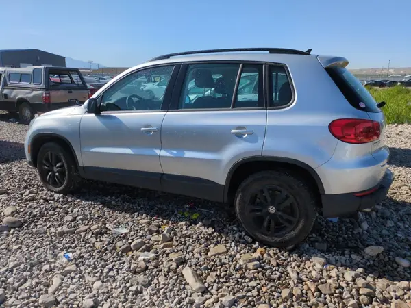 WVGBV7AX3HK027834 2017 VOLKSWAGEN TIGUAN - Image 2