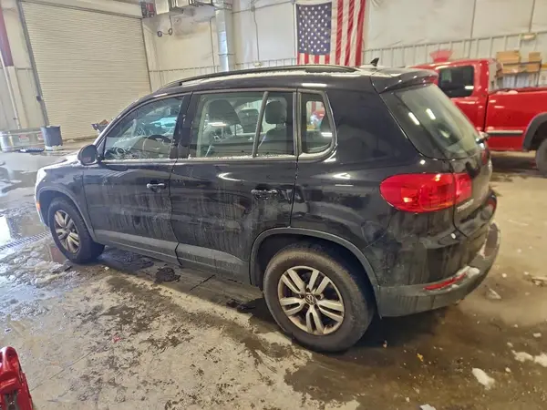 WVGBV7AX3HK028319 2017 VOLKSWAGEN TIGUAN - Image 2
