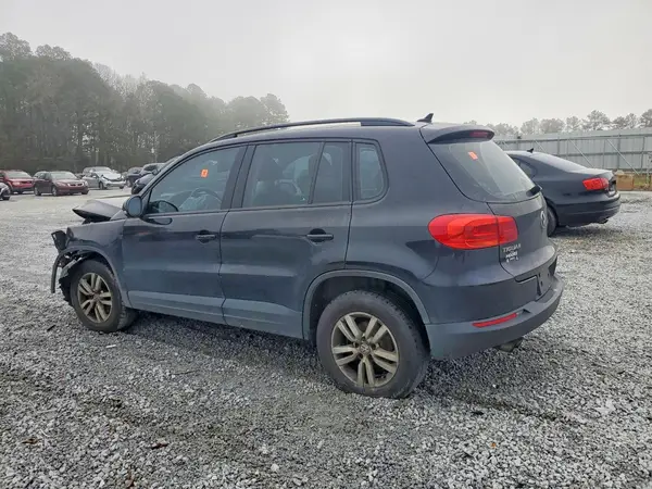WVGBV7AX3HK040437 2017 VOLKSWAGEN TIGUAN - Image 2