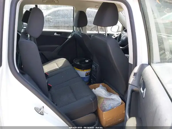 WVGBV7AX3HK043855 2017 VOLKSWAGEN TIGUAN - Image 8