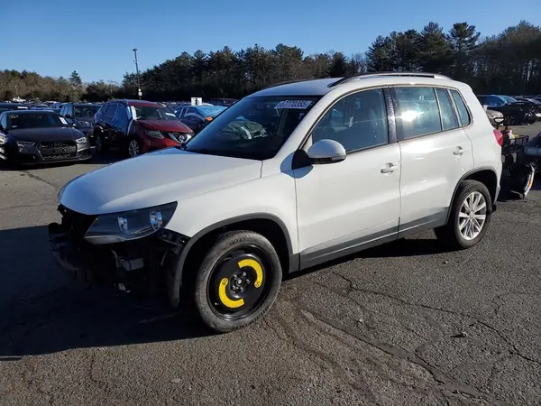 WVGBV7AX3HK050370 2017 VOLKSWAGEN TIGUAN - Image 1