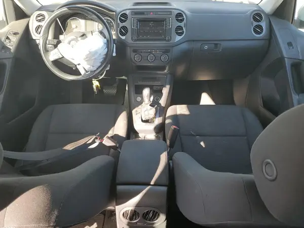 WVGBV7AX3HK051986 2017 VOLKSWAGEN TIGUAN - Image 8