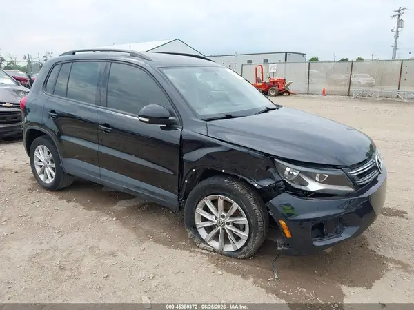 WVGBV7AX3HK052782 2017 VOLKSWAGEN TIGUAN - Image 1
