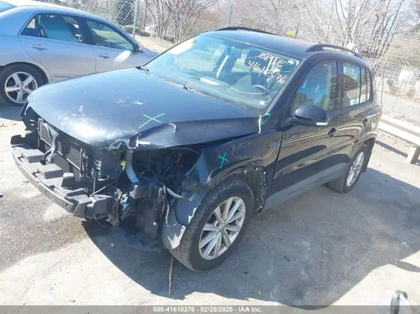 WVGBV7AX3HK053429 2017 VOLKSWAGEN TIGUAN - Image 2