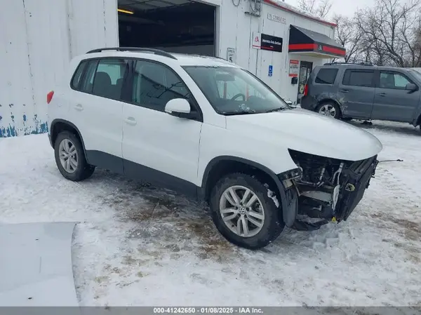 WVGBV7AX3HW509986 2017 VOLKSWAGEN TIGUAN - Image 1