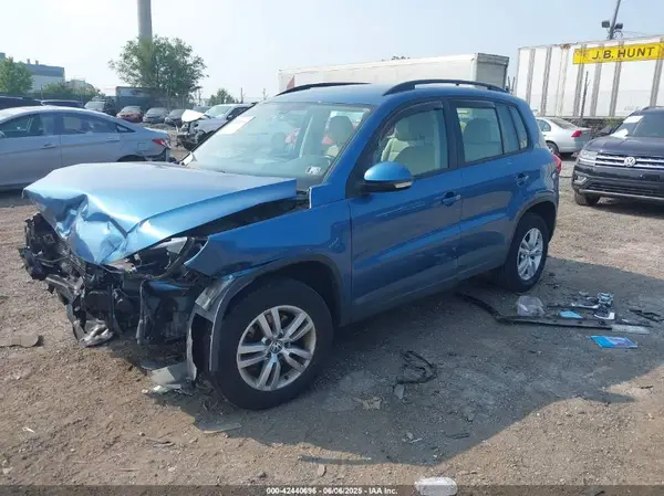 WVGBV7AX3HW510135 2017 VOLKSWAGEN TIGUAN - Image 2