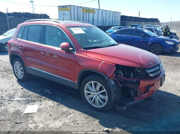 WVGBV7AX4GW021564 2016 VOLKSWAGEN TIGUAN - Image 1