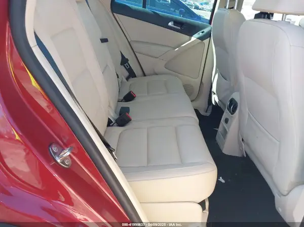 WVGBV7AX4GW021564 2016 VOLKSWAGEN TIGUAN - Image 8