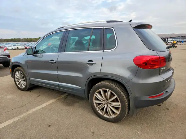 WVGBV7AX4GW526214 2016 VOLKSWAGEN TIGUAN - Image 2
