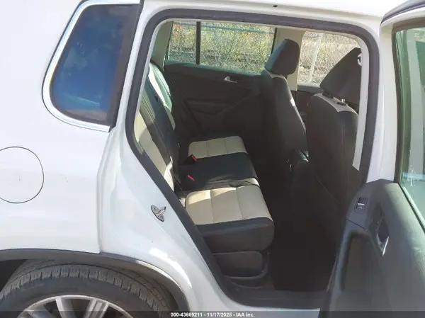 WVGBV7AX4GW527072 2016 VOLKSWAGEN TIGUAN - Image 8