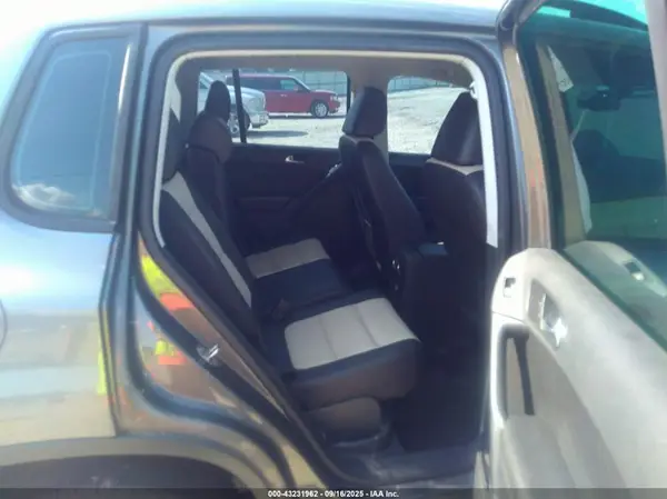 WVGBV7AX4GW576465 2016 VOLKSWAGEN TIGUAN - Image 8