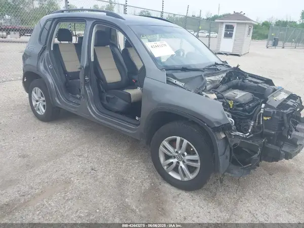 WVGBV7AX4GW600117 2016 VOLKSWAGEN TIGUAN - Image 1
