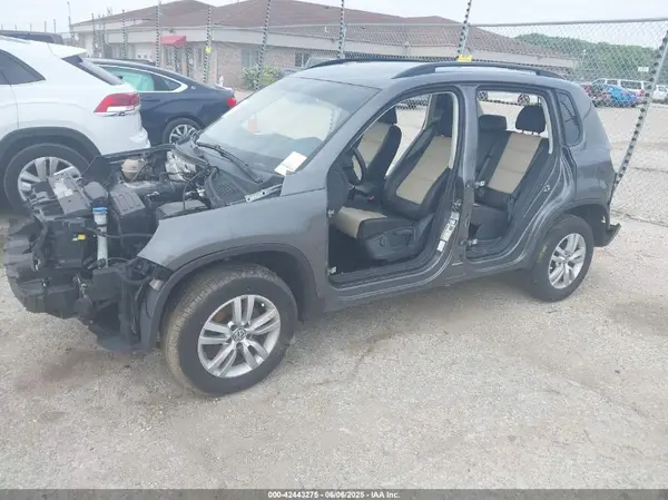 WVGBV7AX4GW600117 2016 VOLKSWAGEN TIGUAN - Image 2