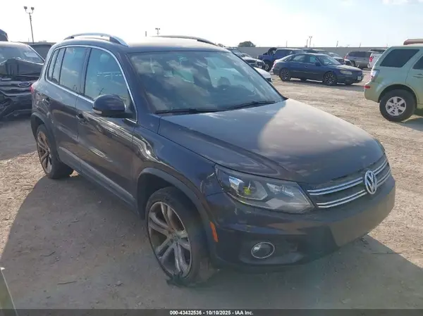 WVGBV7AX4GW608802 2016 VOLKSWAGEN TIGUAN - Image 1
