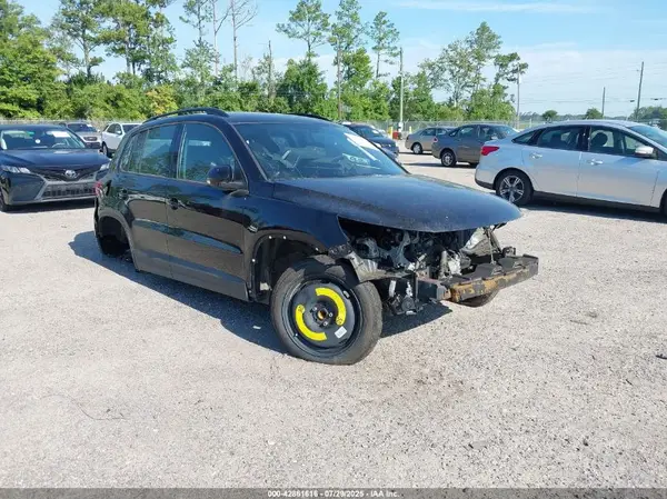 WVGBV7AX4HK000352 2017 VOLKSWAGEN TIGUAN