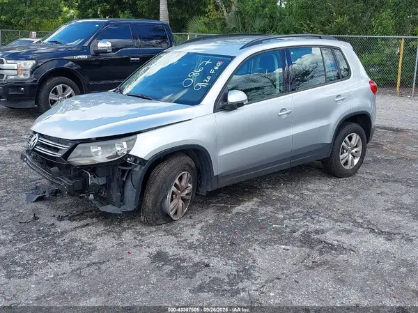 WVGBV7AX4HK000867 2017 VOLKSWAGEN TIGUAN - Image 2