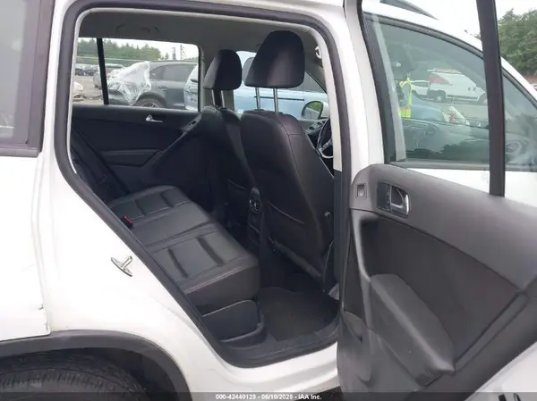 WVGBV7AX4HK002215 2017 VOLKSWAGEN TIGUAN - Image 8