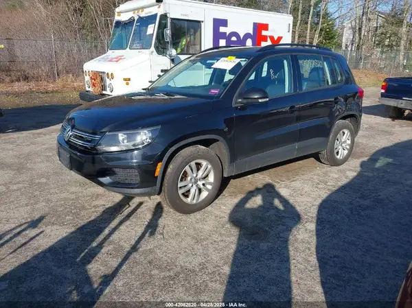 WVGBV7AX4HK014414 2017 VOLKSWAGEN TIGUAN - Image 2