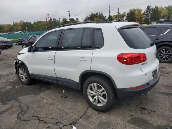 WVGBV7AX4HK030452 2017 VOLKSWAGEN TIGUAN - Image 2