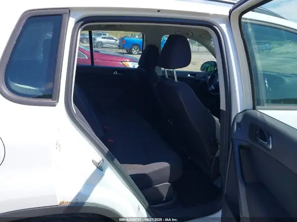 WVGBV7AX4HK050796 2017 VOLKSWAGEN TIGUAN - Image 8