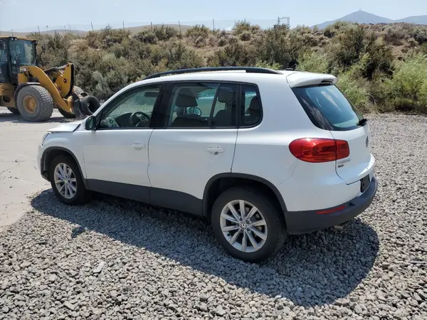WVGBV7AX4HK050801 2017 VOLKSWAGEN TIGUAN - Image 2