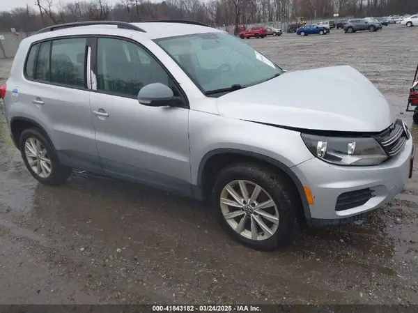 WVGBV7AX4HK051172 2017 VOLKSWAGEN TIGUAN - Image 1