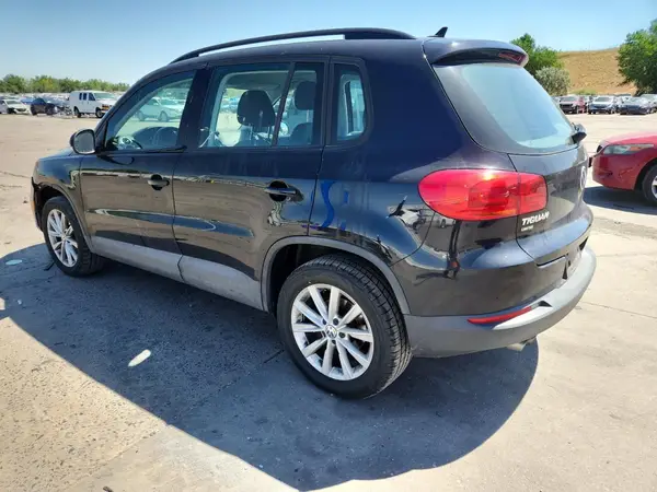 WVGBV7AX4HK054833 2017 VOLKSWAGEN TIGUAN - Image 2