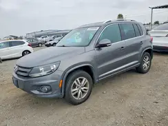 WVGBV7AX5GW011982 2016 VOLKSWAGEN TIGUAN