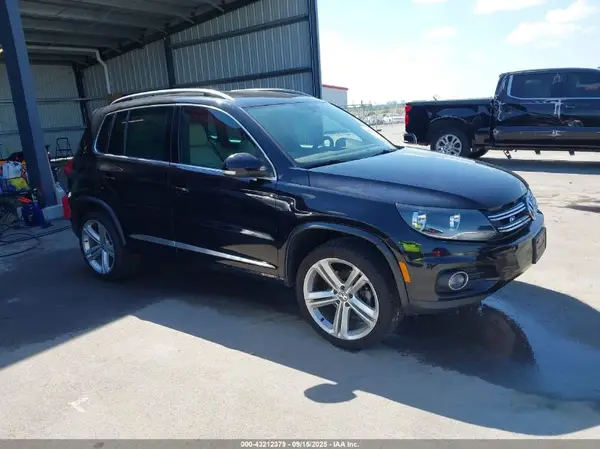 WVGBV7AX5GW016518 2016 VOLKSWAGEN TIGUAN - Image 1