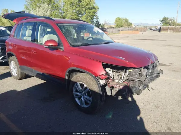 WVGBV7AX5GW083183 2016 VOLKSWAGEN TIGUAN - Image 1