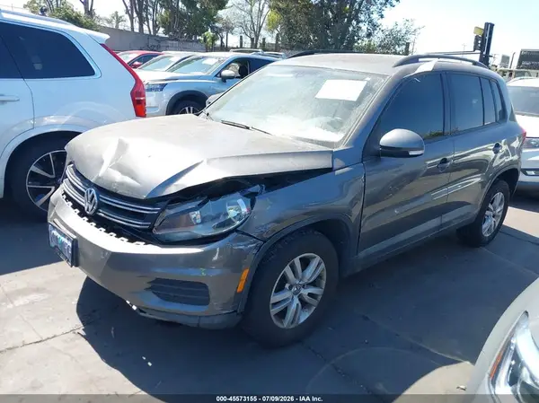 WVGBV7AX5GW511320 2016 VOLKSWAGEN TIGUAN - Image 2