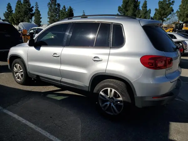 WVGBV7AX5GW520177 2016 VOLKSWAGEN TIGUAN - Image 2