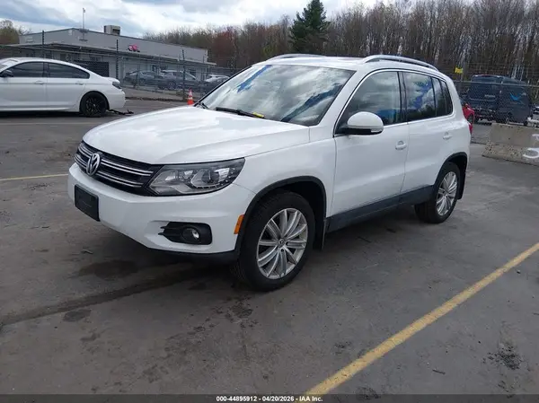 WVGBV7AX5GW561327 2016 VOLKSWAGEN TIGUAN - Image 2