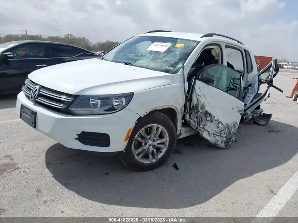 WVGBV7AX5GW600479 2016 VOLKSWAGEN TIGUAN - Image 2