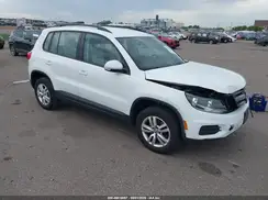 WVGBV7AX5GW600885 2016 VOLKSWAGEN TIGUAN