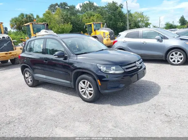 WVGBV7AX5HK009769 2017 VOLKSWAGEN TIGUAN - Image 1