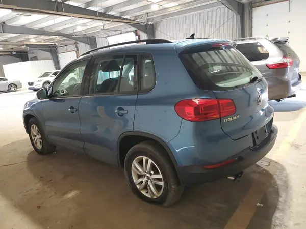 WVGBV7AX5HK010484 2017 VOLKSWAGEN TIGUAN - Image 2