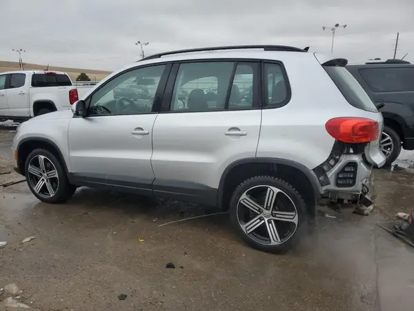 WVGBV7AX5HK013157 2017 VOLKSWAGEN TIGUAN - Image 2