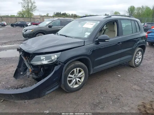 WVGBV7AX5HK019458 2017 VOLKSWAGEN TIGUAN - Image 2